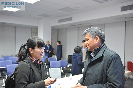 不朽情缘mg官网化学部副总裁陈焕明博士给与会者答疑解惑