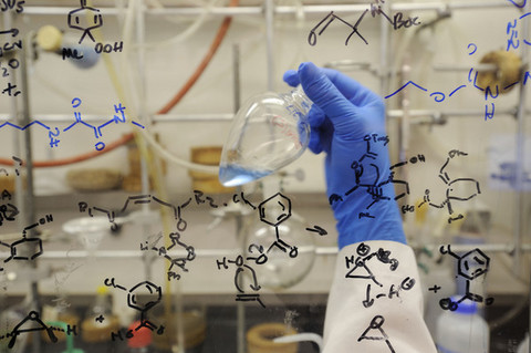 多肽药物“成绩”吸睛研发掣肘、出口承压隐忧显现