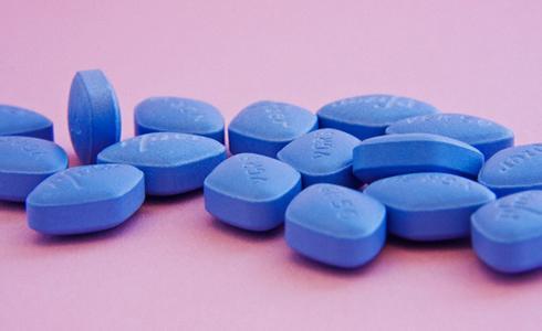 药品销售榜大变样！政策促洗牌，企业如何守护大品种？