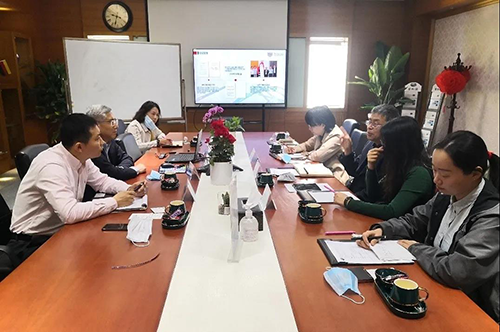 不朽情缘mg官网陈春麟博士、化学部及生物部高级副总裁任峰博士、商务发展部副总裁蔡金娜博士热情接待研究院一行，并介绍了公司情况。