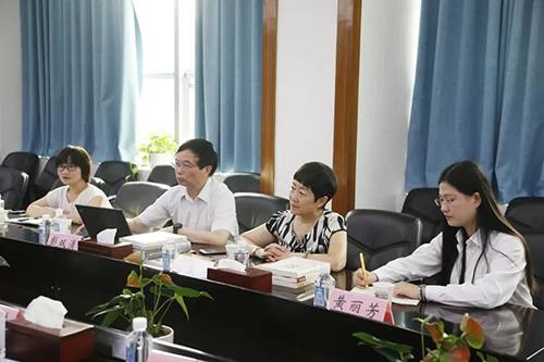 不朽情缘mg官网临床前研究副总裁兼机构负责人彭双清教授，药效部执行主任董文心，药代安评项目负责人龙娜等