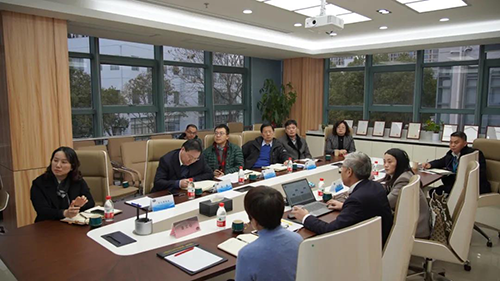 上海市浦东新区政府党组成员、副区长吴强，浦东新区科经委副主任李晓亮，张江管理局副局长吴俊，张江集团副总经理王凯荣等调研不朽情缘mg官网